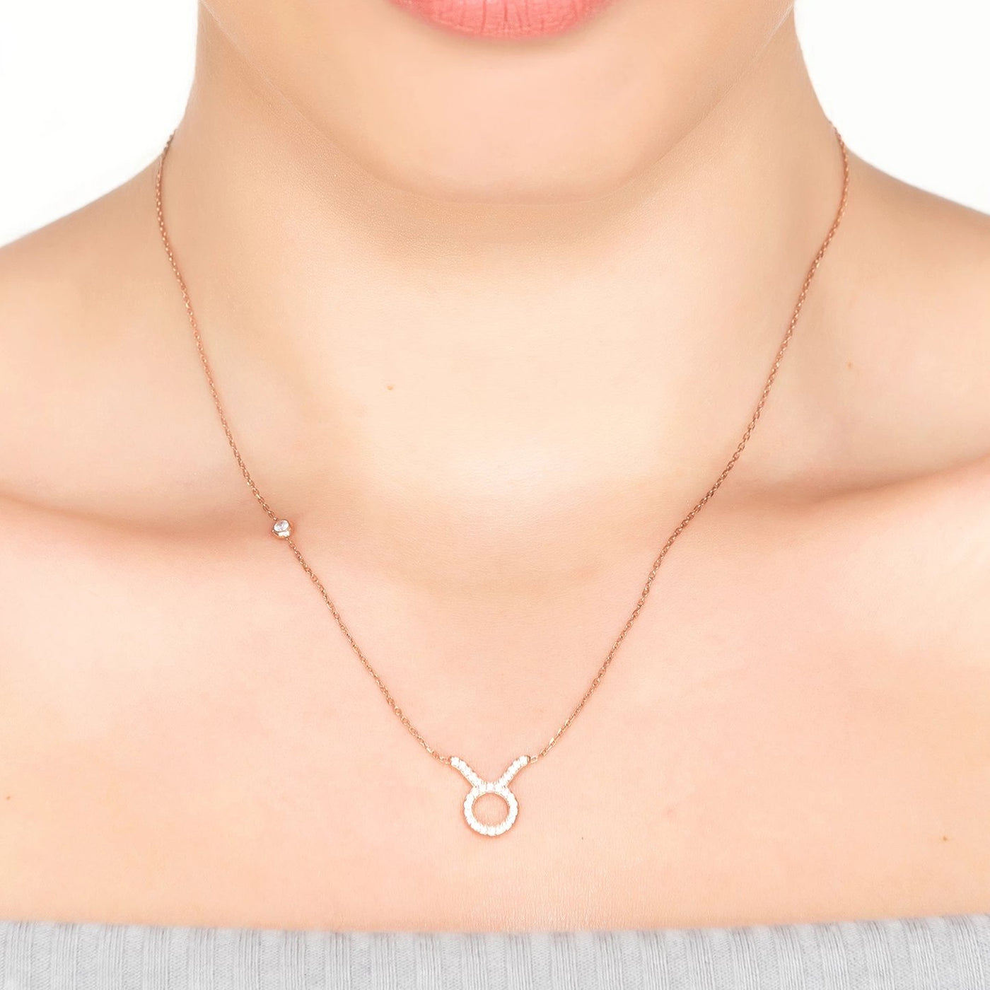 Tauro - Collar - Plata de Ley 925 - Circonitas